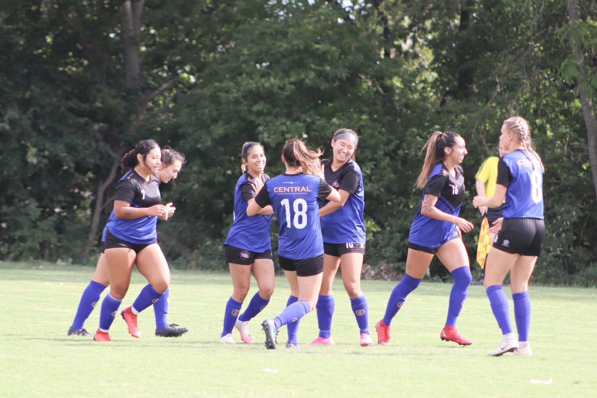 CCCWSoccer's tweet photo. Looking forward to more smiles!
#gameday #smilesformiles #letsgo #timetomakememories #makingourbestbetter #onlyhavetobesilent #forsuchatimeasthis #morethanateamafamily #beyondthejersey #ccck #ambush https://t.co/1dBrcUjfeb