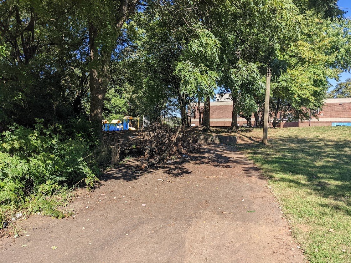 jasonsdozier's tweet photo. Gm @ATL311. A giant tree branch is blocking the path to Dunbar Elementary School and our community put in a request over a week ago but the tree's still blocked. Can you advise on the status? Case number is #CA0360009. https://t.co/gA8EsGG5kM