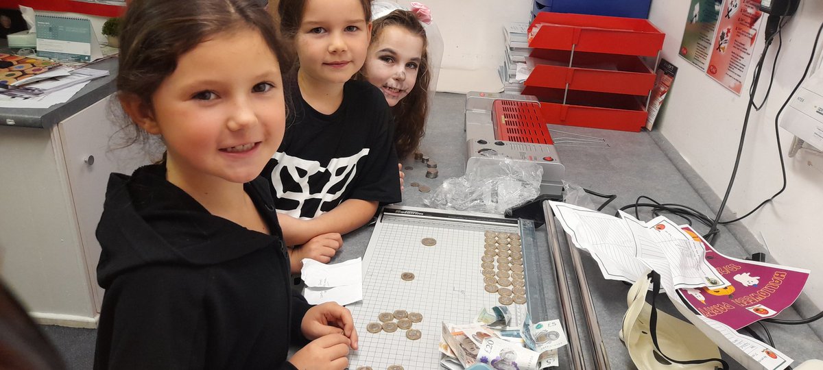 CraigfelenP's tweet photo. #cfp34 are busy counting their sponsorship money for their sponsored keep fit event. We will let you know our total! https://t.co/tgsg9y2fYQ