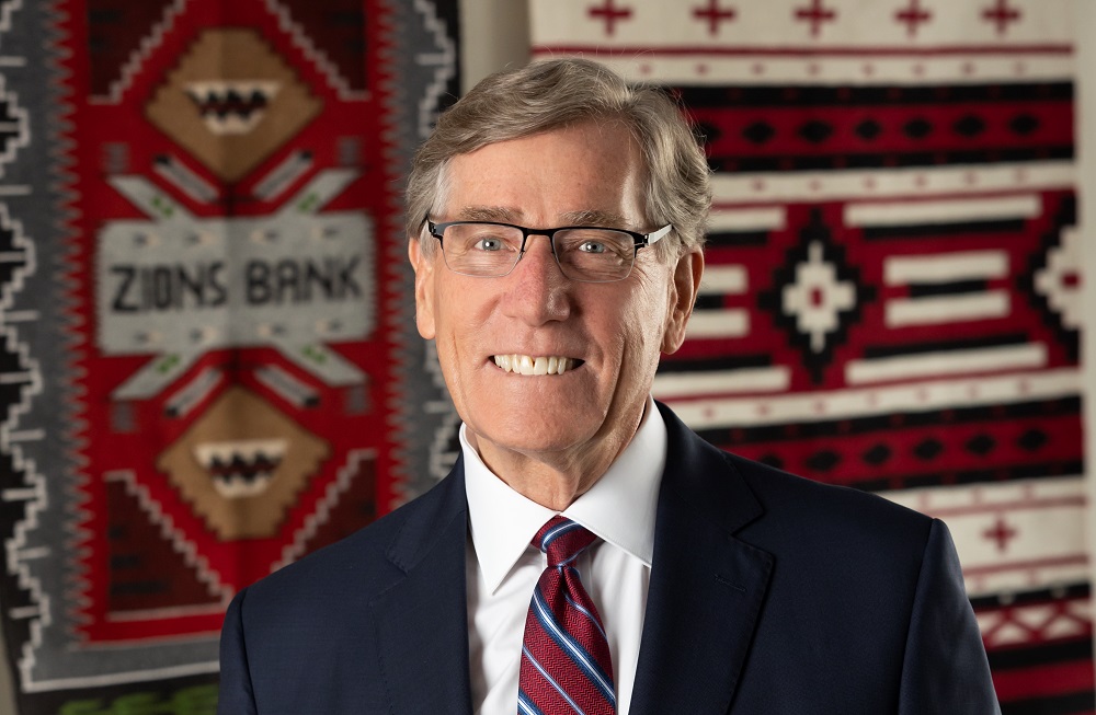 BankingJournal's tweet photo. Congratulations to @AScottAnderson, CEO @ZionsBank and @ABABankers' newly elected chair. 

Get to know Scott in our Nov/Dec cover story: https://t.co/IzQlk4aLJr https://t.co/FZz1hBDjoP