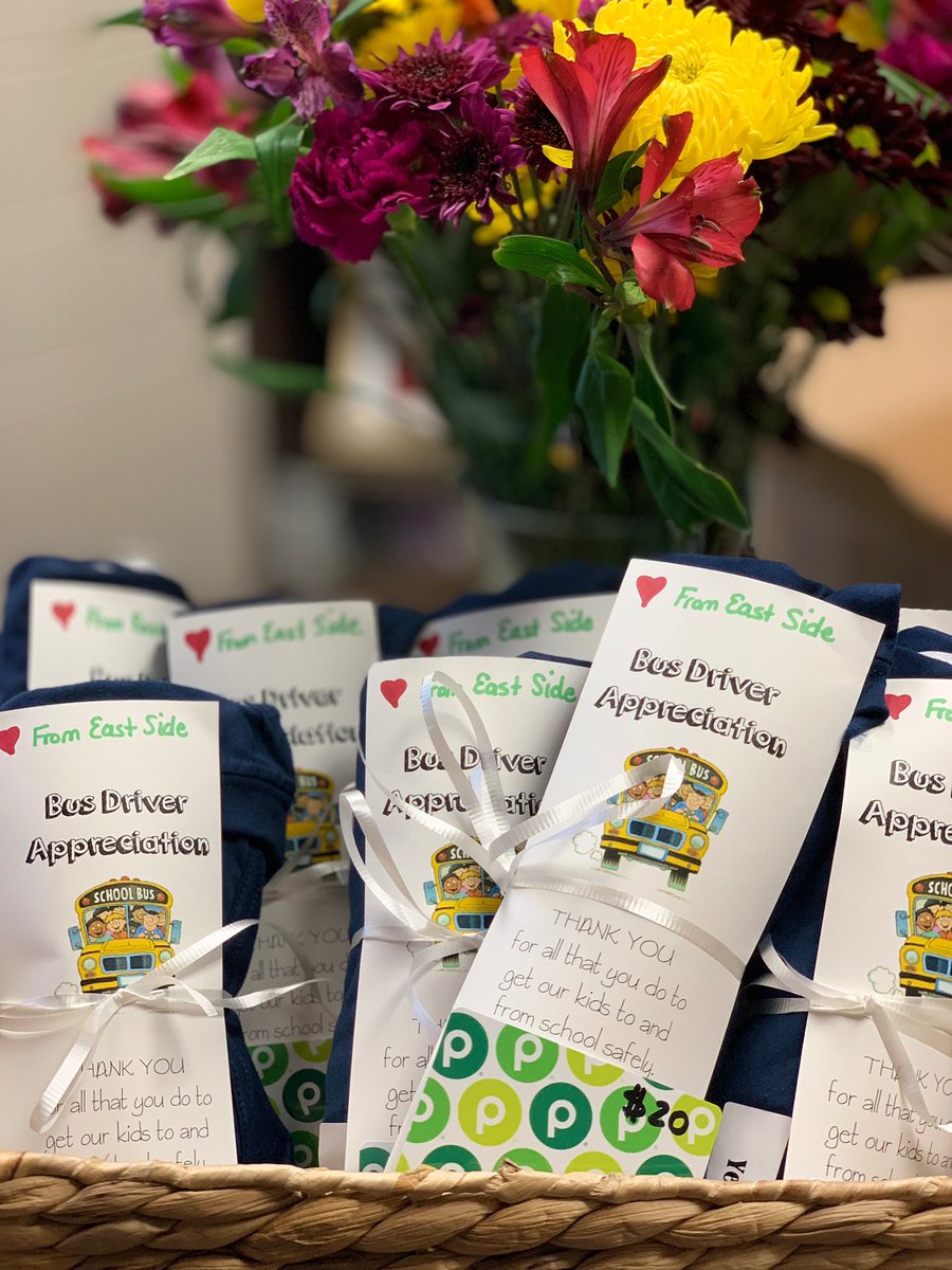 EastSide_CCSD's tweet photo. Spreading some love to the East Side bus drivers this morning! We appreciate YOU! #EastSideEaglePride https://t.co/AatD8iQkGu