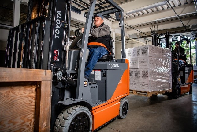SIE_Lift's tweet photo. Are you #ready to Make the Switch to update your forklift fleet and get more productive? Now through December 31, #trade in any LP, Dual Fuel, or Gasoline forklift and receive a rebate up to $3,500 on a Toyota Electric or Diesel model.

https://t.co/s06qo8ODl1 https://t.co/CLmlyYbahg
