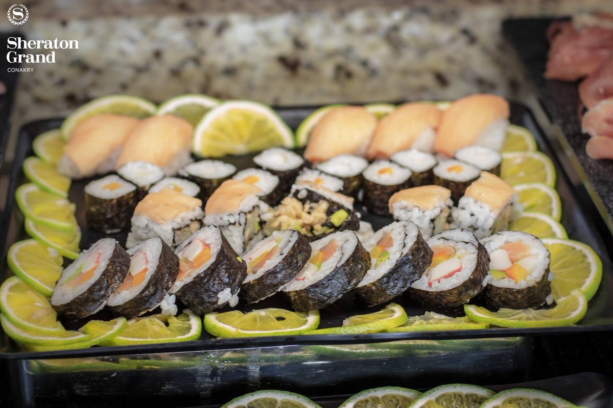 ConakrySheraton's tweet photo. Tous les jours, profitez de l'atmosphère extraordinaire du restaurant FEAST et de la tranquillité du O2 Lounge.
Tous les soirs, une belle terrasse avec vue sur l’océan vous attends au Hot &amp; Blue.

Infos &amp; Réservations 624 93 12 12 https://t.co/qK8nmaBSGL