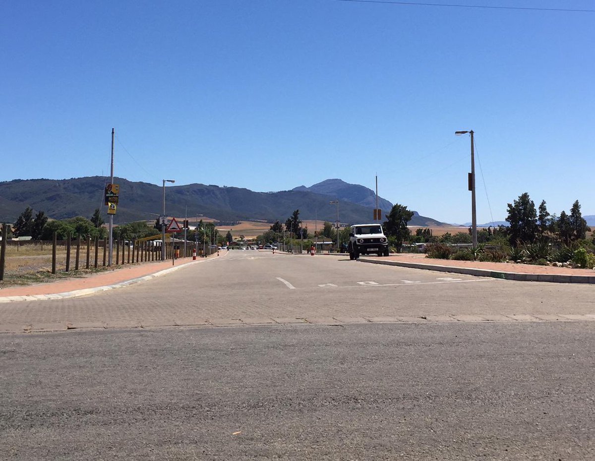 WCGovEADP's tweet photo. Official opening of our #RSEP Active Box in Piketberg and Extension of Calendula Street with @alanwinde @WesternCapeGov
Creating better neighbourhoods for all. https://t.co/U0b0EKLBXa