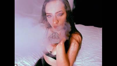Updates are complete and we are live on @iwantclips. First AudioPorn (Dominate Mailman session 1) https://t.co/IJWyqpfHNF https://t.co/xdCkn1oKfT
