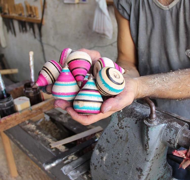 gagev_'s tweet photo. Çocukluğumuzun en güzellerinden biriydi topaç 🧶
#Gaziantep #Topaç #Derme #Oyun @TRTBelgesel https://t.co/0uGZT0p9sR