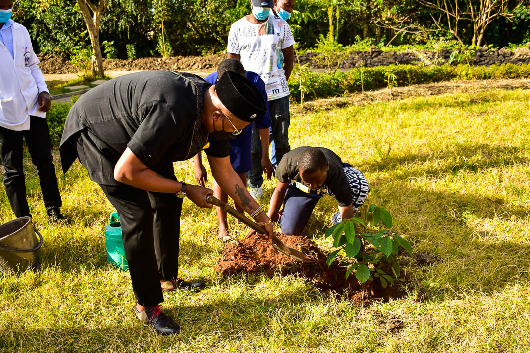 Rotaract Club of Ongata Rongai (@rotaract_rongai) on Twitter photo Help us welcome the newest inductees in our club🌞🌞. We are now +3 and we cannot be happier.
Thank you DG <a href="/cleanernyagzz/">Alex Nyaga</a> for visiting Rongai Help us welcome the newest inductees in our club🌞🌞. We are now +3 and we cannot be happier.
Thank you DG <a href="/cleanernyagzz/">Alex Nyaga</a> for visiting Rongai