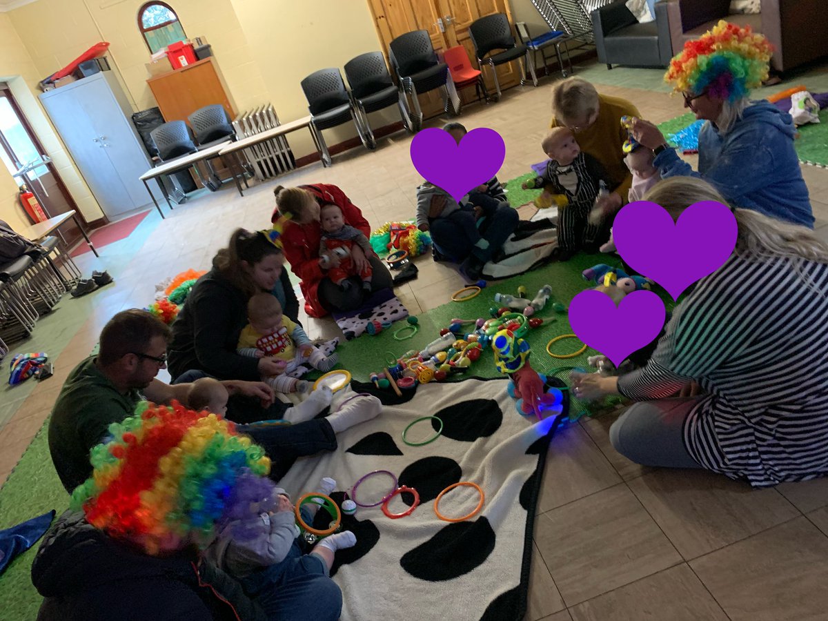 MooDronfield's tweet photo. Off to the Circus we go this week with Farmer Beck! �� 🤡🐧 

#moosicalfun #moomusicchesterfield #singdanceplay #imagination #dressingup https://t.co/HzbukXU6fg