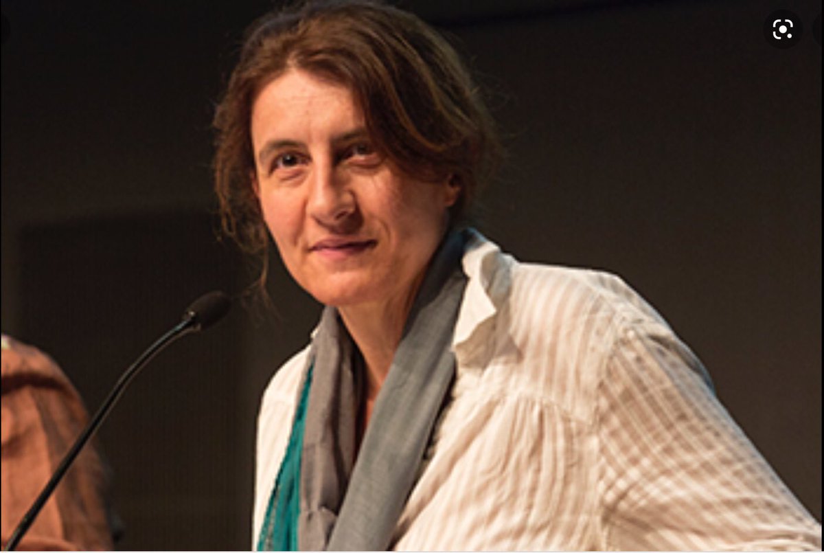 Mes enllà de la pena per la marxa prematura de Montserrat Franquesa, una dona forta, intel.ligent, tenaç i bona persona. Mes enllà del respecte a la seva gran feina com a traductora, ens queda el record proper de la seva obra sobre la Fundació Bernat Metge i el seu somriure. DEP