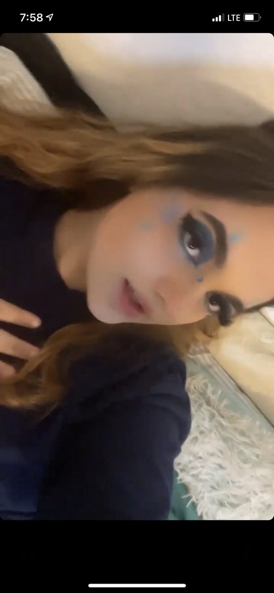 elasticoochie's tweet photo. @ashIyne Hiiiii , please dont attack me in the comments 😭 https://t.co/kE9tmzMBSZ