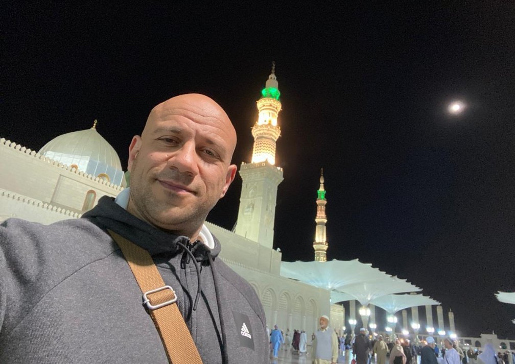 كل عام وأنتم بخير بمناسبه مولد أرقى الخليقه خَلقا وخُلُقا ... النبي ( محمد ) عليه أفضل الصلاه والسلام وعلى آل بيته الأطهار