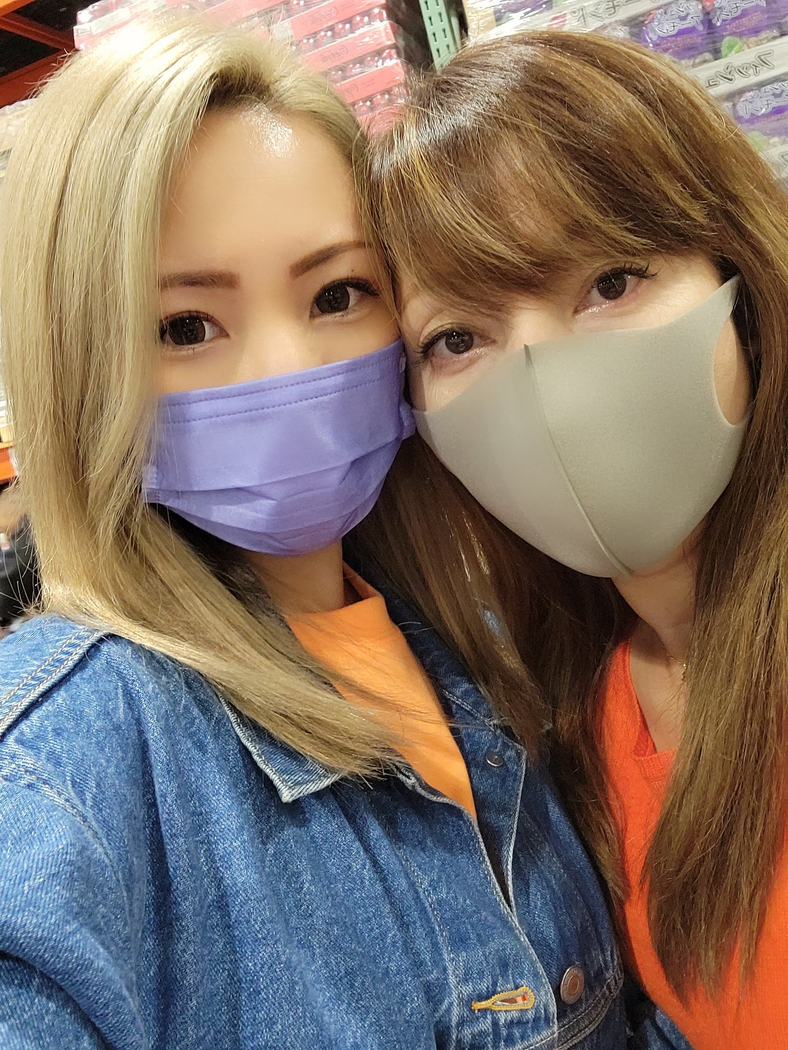 ドッキリ家族 だんだんと美月が私に似てきたな と感じます 大人の女性にはまだまだほど遠いかな 笑 仲良しです 母より T Co 9qr5xbgfe9 Twitter