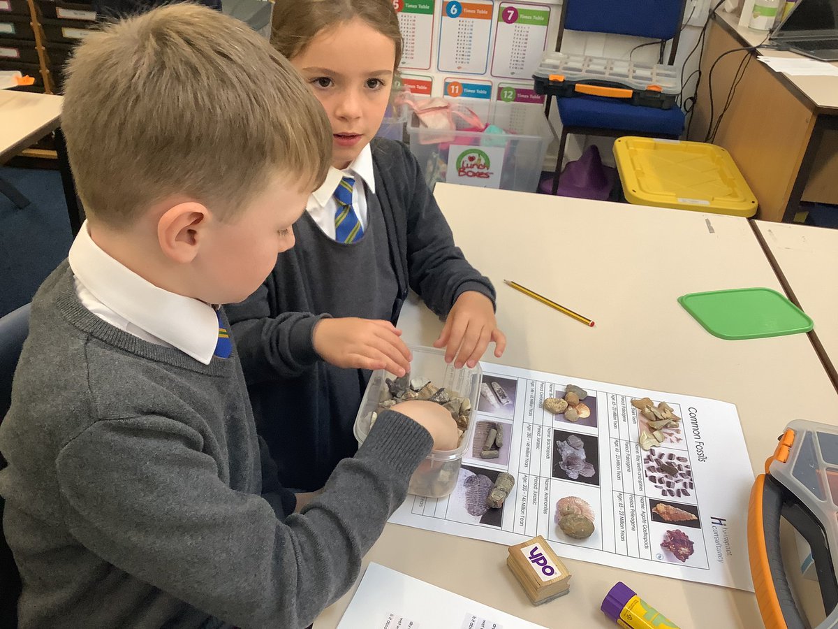 StBridgetsCofE's tweet photo. Class 6 in Y3 had an amazing morning investigating the different properties of Rocks with #hiimpact π¬π₯Όπͺ¨π https://t.co/VhH33sXQ5N
