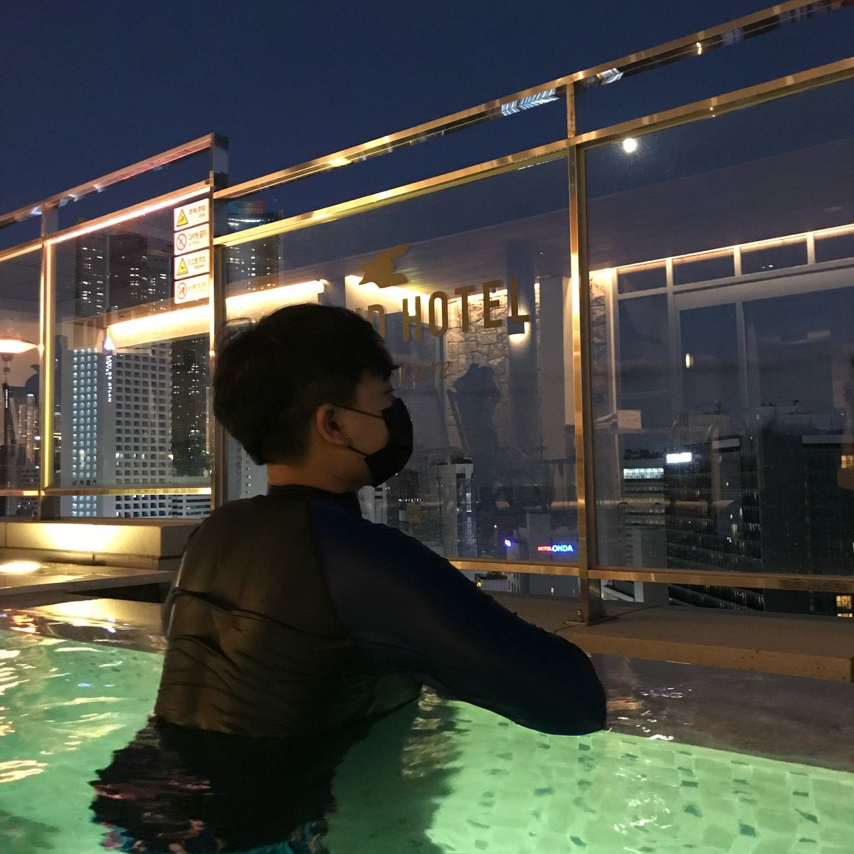 jy_8100's tweet photo. 부산 재밌다 https://t.co/TFU3uRhqMl