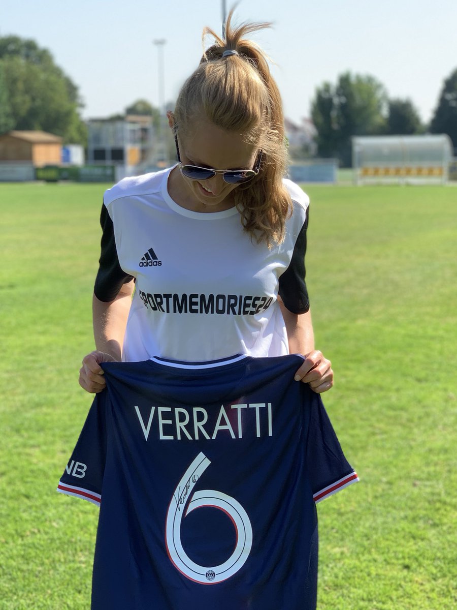 Neu im Shop. Marco Verratti PSG Trikot original signiert. Mit Echtheitszertifikat.
sportmemories24.com/collections/sp…  
#PSG #autograph #fussball #trikot
#football #voetbol #Ligue1 #autogramm