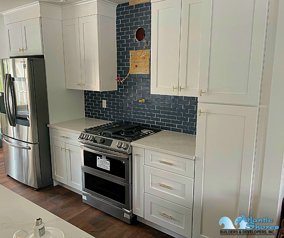 atlanticsbdinc's tweet photo. Take a look at this renovated kitchen we did in NorthPort, NY to have design ideas to try for a functional and elegant kitchen. If you need help in making your dream kitchen design, just contact Atlantic Shores Builders and Developers at 631-754-0023 or DM us on Facebook or Insta https://t.co/O9yulkZGBz