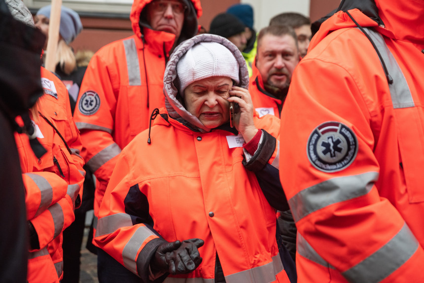 Latvijā ir Eiropas Savienībā zemākais atalgojums veselības aprūpē strādājošajiem dlvr.it/S9snHH