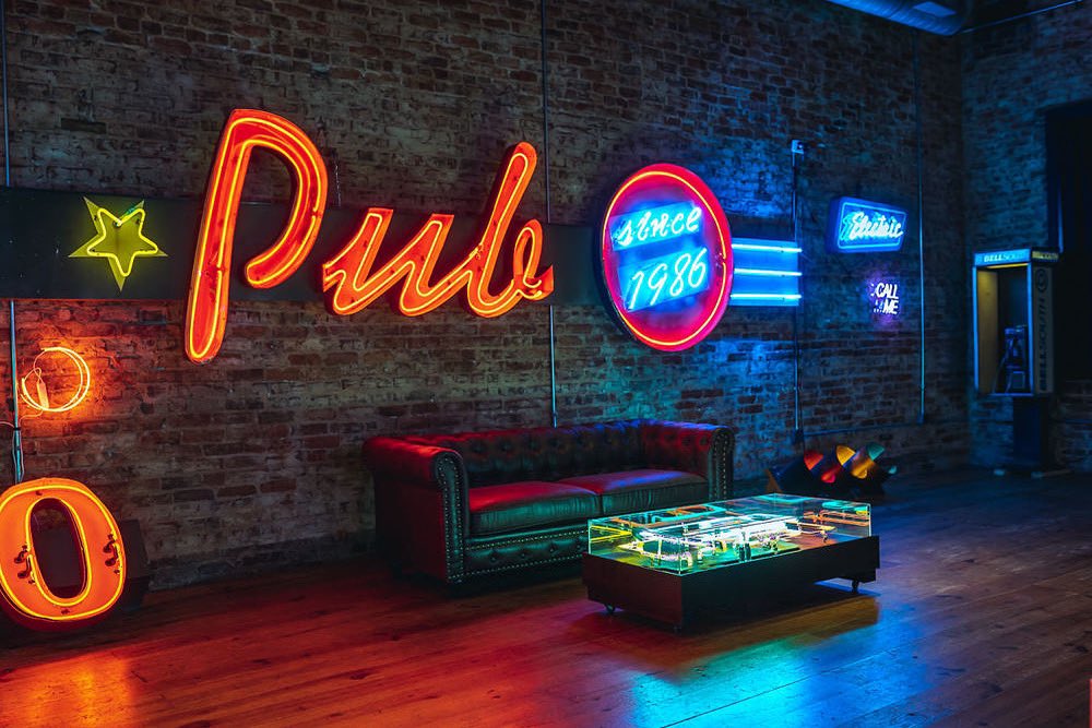 the_donniedarko's tweet photo. Atlanta photographers, models, nerds, humans. Have y’all booked this space yet?
https://t.co/xywA15mQ9H
#futurism #cinema #film #neonvibes #agameoftones #atlantaphotographer #neon #atlmodels #atlantastudio #peerspace #peerspaceatlanta #madeinpeerspace #lumehousestudio https://t.co/VAIiBNCF93