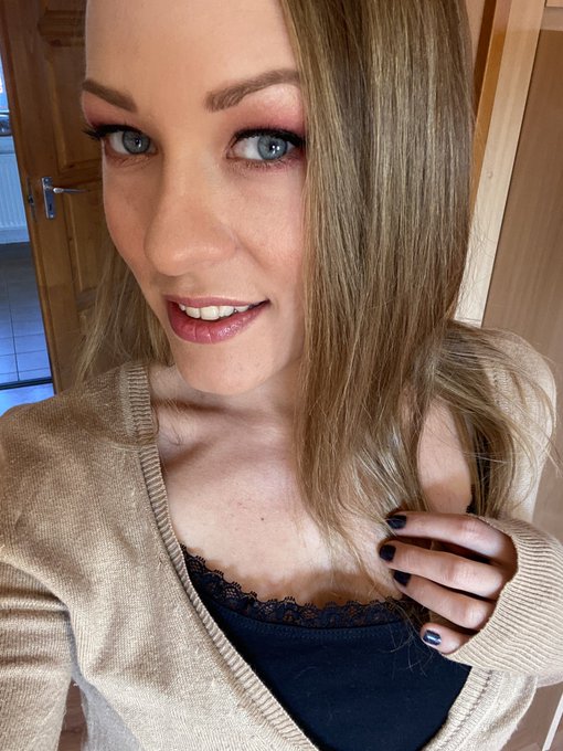 Hiii ❣️☺️❤️ https://t.co/SI6gFZems3