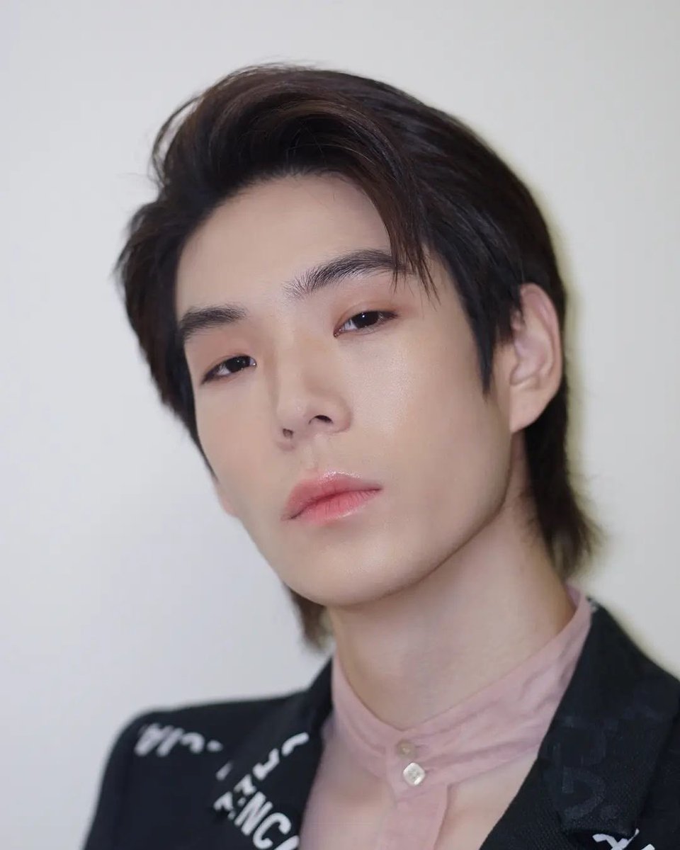 JaylerrFanclub's tweet photo. สุดหล่อออ ว่าแต่มีงานอะไรนะ👀✨

📸: prieo
#JAYLERR
#NadaoArtist https://t.co/RZXMkkUoEa