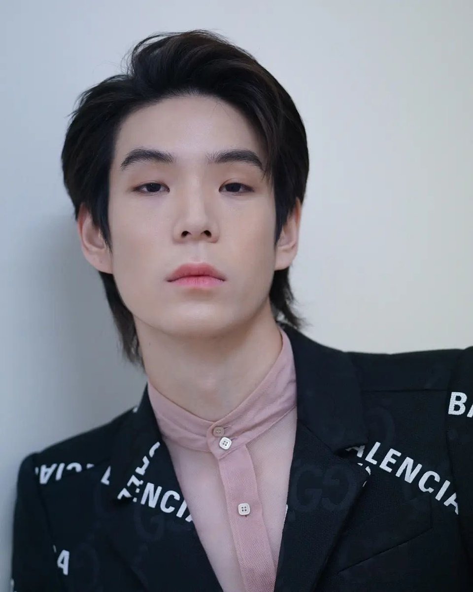 JaylerrFanclub's tweet photo. สุดหล่อออ ว่าแต่มีงานอะไรนะ👀✨

📸: prieo
#JAYLERR
#NadaoArtist https://t.co/RZXMkkUoEa