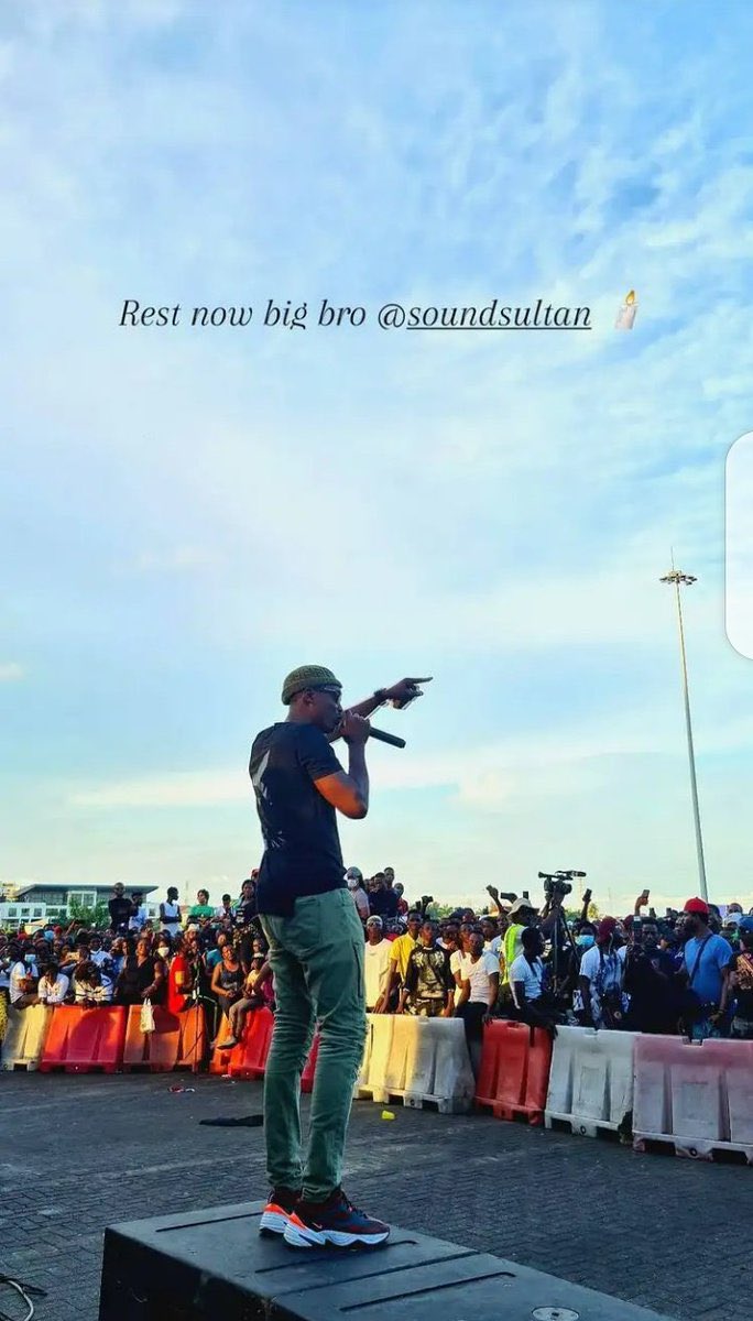 Oluwani37594203's tweet photo. He stood with us at #LekkiTollGate while he himself battle health issues. #WeWillNeverForget #EndSARSMemorial #SoundSultan https://t.co/qYM2qtWv6B