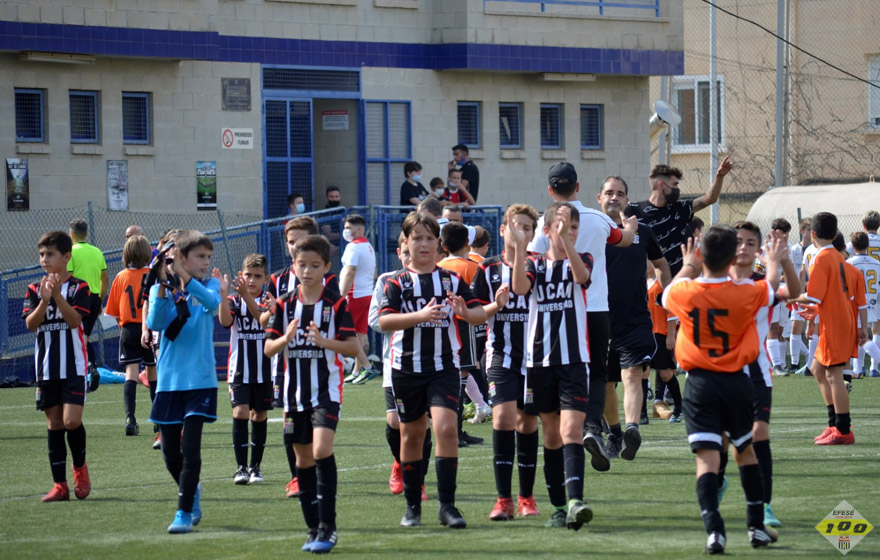 CartagenaEfese's tweet photo. CANTERA | Imágenes del PRIMERA ALEVÍN en su nueva victoria +3  🤩
#CDNaval 4-5 @CartagenaEfese
📸 https://t.co/d0X3gYNU7z
#EnCartagenaHayCantera https://t.co/dYJoYbSdpA