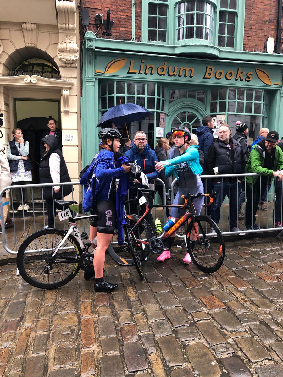 AlbaRoadTeam's tweet image. A very tough and attritional women's British Road Race Championships resulted in only 38 finishers.  Here's 2 of them, solid rides from @vickzsmith and @kate_richardson_ .  It will be great to see them in the same colours next year.