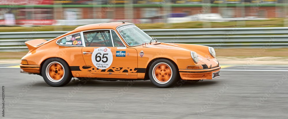 Blackfarmpro's tweet photo. Just sold this #stock #photo on @adobestock thanks to the buyer 

Check our #profile in https://t.co/CiaKArMFlZ

#tuesdaymotivations #tuesdayvibe #BuenosDías #goodmorning #photography #photooftheday #photographylovers #picoftheday #Porsche #Porsche911 #Orange #Racing #classic https://t.co/fHVC1oQ60O