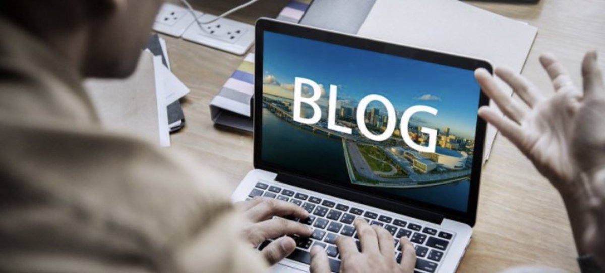 MoneyMakeuk's tweet photo. Blogging is one of the most popular ways to make money online. Why is that? - https://t.co/xDMs2dWv7W #makemoney #makemoneyonline #blog https://t.co/SWVz6RVcN6