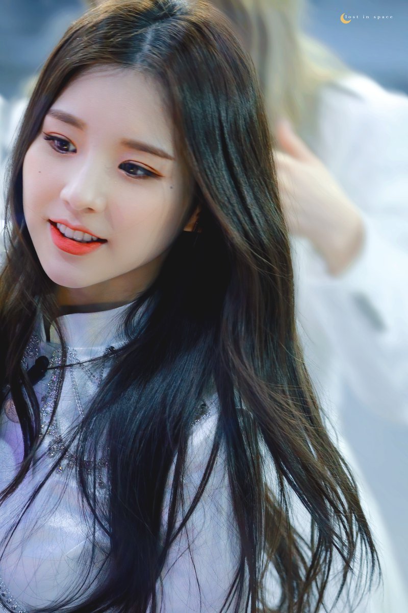 lost_inloona's tweet photo. 🎂🐰🌸🎉
#HappyHeejinDay  
#희진아_태어나줘서_고마워  
#희진 #HeeJin #이달의소녀 #LOONA 
@loonatheworld https://t.co/vNXF2vykUO