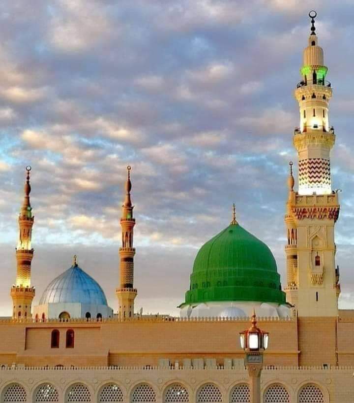 Kamran_Alee2's tweet photo. Jis ki khatir yeh qayenat bani 🌍
Aesa nana mere hussain a.s ka hai 💚✨

#EidMiladunNabi https://t.co/qhhKJ3ypEw