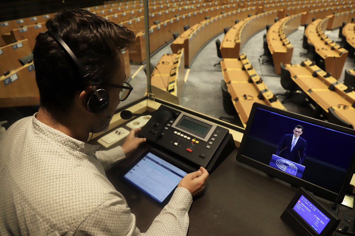 EP_Interpreters's tweet photo. 🔴 LIVE #EPlenary - the #RuleOfLaw crisis in Poland 🇵🇱 and the primacy of EU law. 
Follow in any of the official languages of the EU 👇
https://t.co/dN0oz6EO6k 

#1nt #InterpretingForEurope
#PoweredByDGLINC  

@EU_Commission @vonderleyen  @MorawieckiM @AWalterDrop https://t.co/ZDedkGOO7Y
