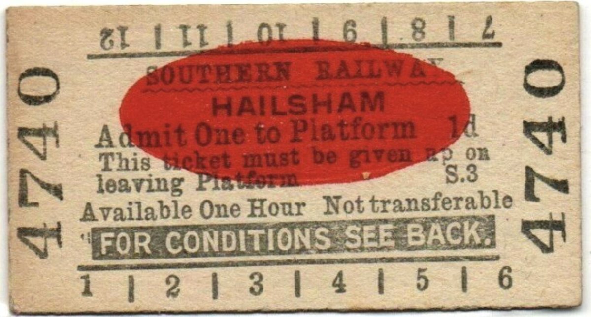 Hania_Franek's tweet photo. #Hailsham Railway Station 1849 - 1968 on the #CuckooLine. The Terminus pub nearby acknowledged its role until 1880. A housing estate was built on the site after the station was demolished. #RailwayHistory https://t.co/8gYudCT9Xp