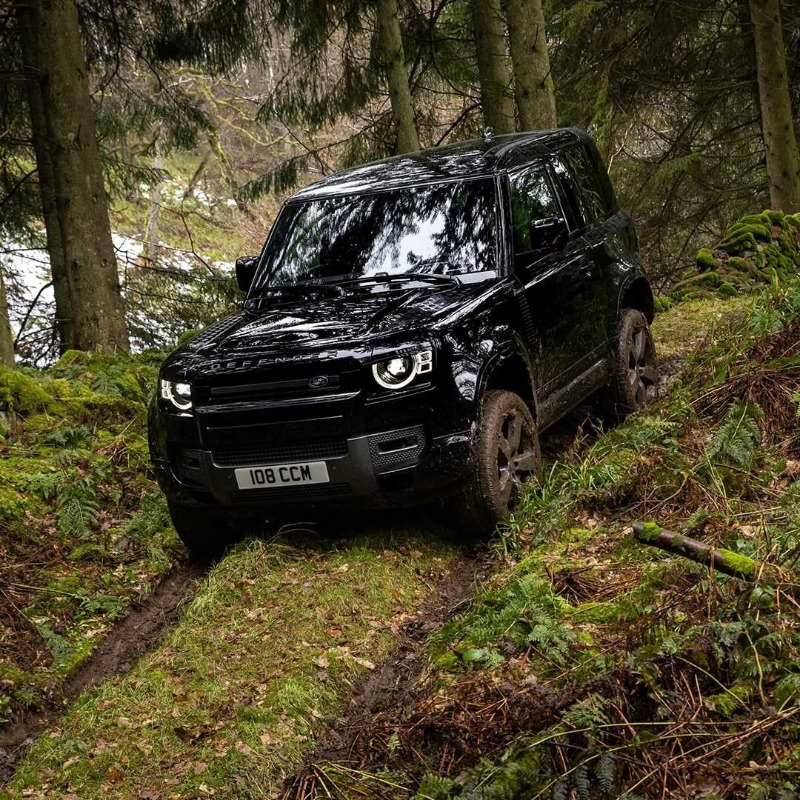 LandRover_Ke's tweet photo. Go with the flow on your next adventure. The unique combination of performance and capability available with the new #Defender 90 gives you the off-road control to take your journeys beyond the norm. Learn more: https://t.co/e2lDnNOA8g 

#LandRoverKenya #DefenderKe #InchcapeKenya https://t.co/U2bzKFUvJK