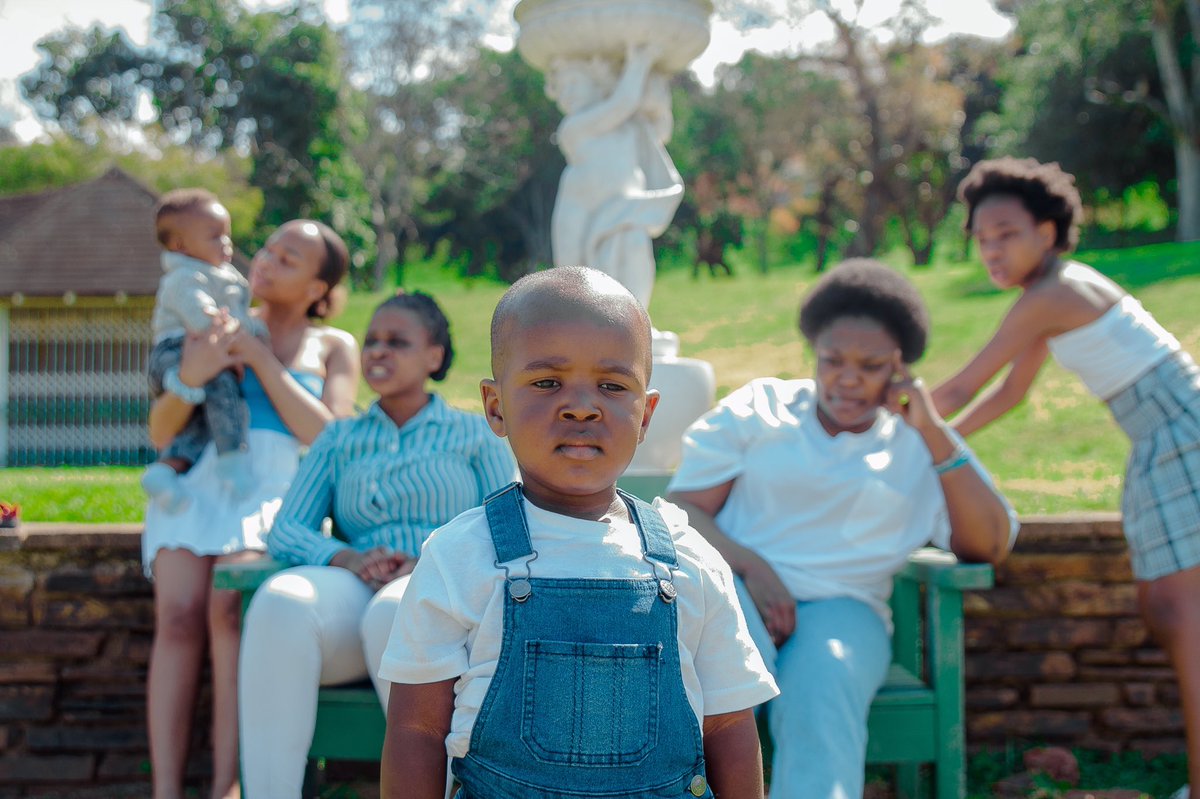 Family Feels 🖼💛

Highly appreciate the opportunity presented to us by Bongiwe Mathonsi to secure her daughter’s outdoor photoshoot this past month in preparation for her modeling portfolio. 🏬 🎞
.
.
.
Gallery: livecalmafrica.co.za 🌍