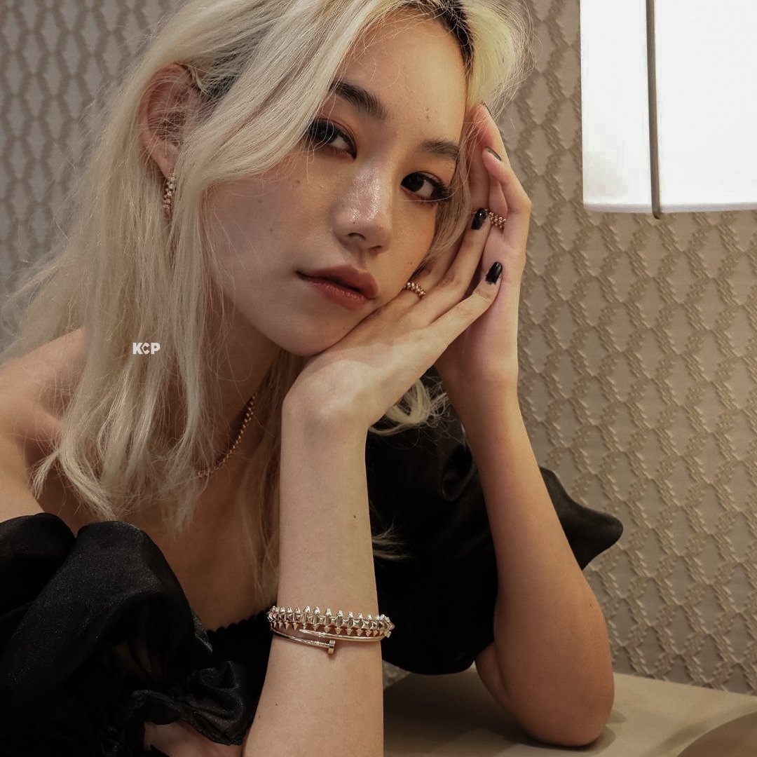 KittyChicha_PH's tweet photo. You say I'm wearing too much black, but all I hear is I look great. https://t.co/YLUOHz4gj0