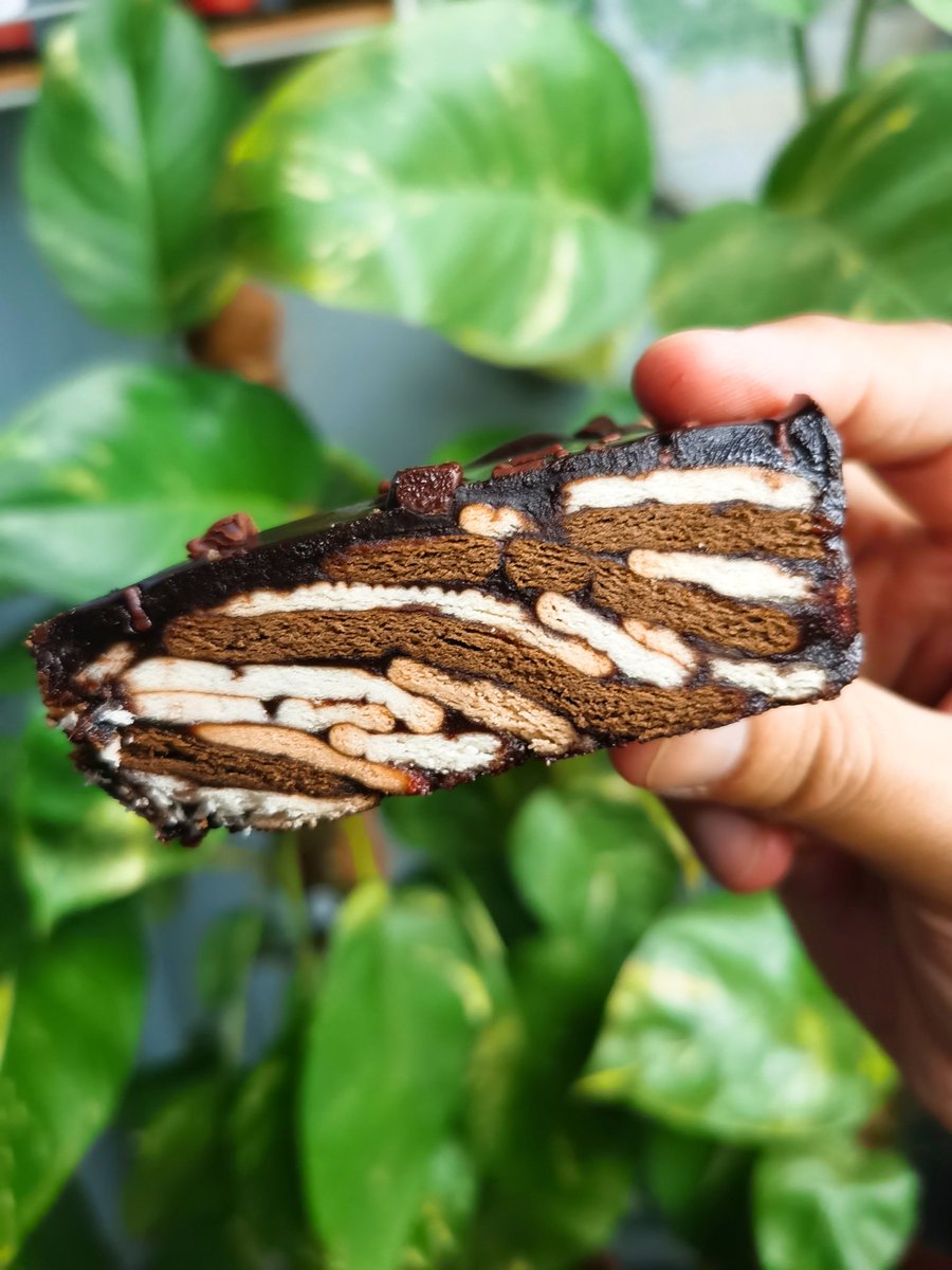 lan_careno's tweet photo. Tolong retweet utk rezeki aku. Sebelum ni aku jual kek batik kat area Cheras, Putrajaya jer.. Now aku dah start jual kat shopee.. Boleh dapatkan kat link bawah ni..

https://t.co/FyGiKyQaoF https://t.co/SG0EtAyKvP