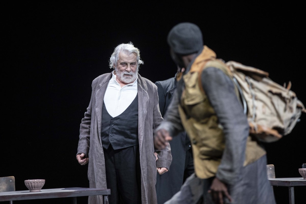TheaVilleParis's tweet photo. #CercleLear 🚨 #Rencontre
L'Académie populaire du théâtre et des arts du récit #APTAR vous propose un temps d’échange autour du spectacle #LeRoiLear, m.e.s. #GeorgesLavaudant [#THDVHorsLesMurs @PorteStMartin] 
🎟️GRATUIT SUR RÉSA
ℹ️👉🏻 https://t.co/M3O54CpdbT https://t.co/ZhPOViCUo0