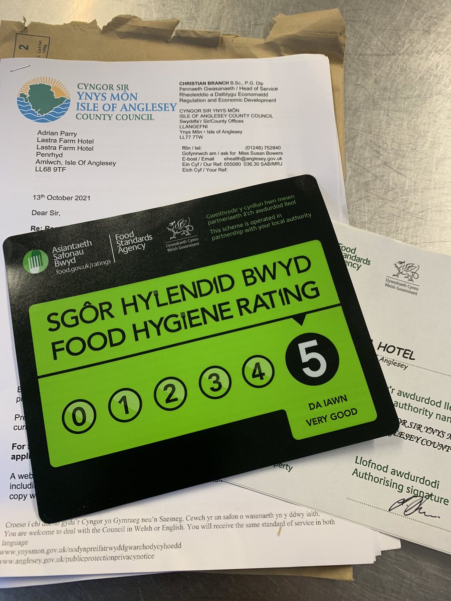 LastrafarmHotel's tweet photo. Rydym mor hapus o'n tîm yma yn Ngwesty Lastra. am eu gwaith caled am sgorio 5 yn ein harolygiad hylendid bwyd yn diweddar 

We are so proud of our team here at the Lastra Farm, a huge thank you for their hard work  scoring a 5 in our recent food hygiene inspection!!#Anglesey https://t.co/0vsf4E61Z0