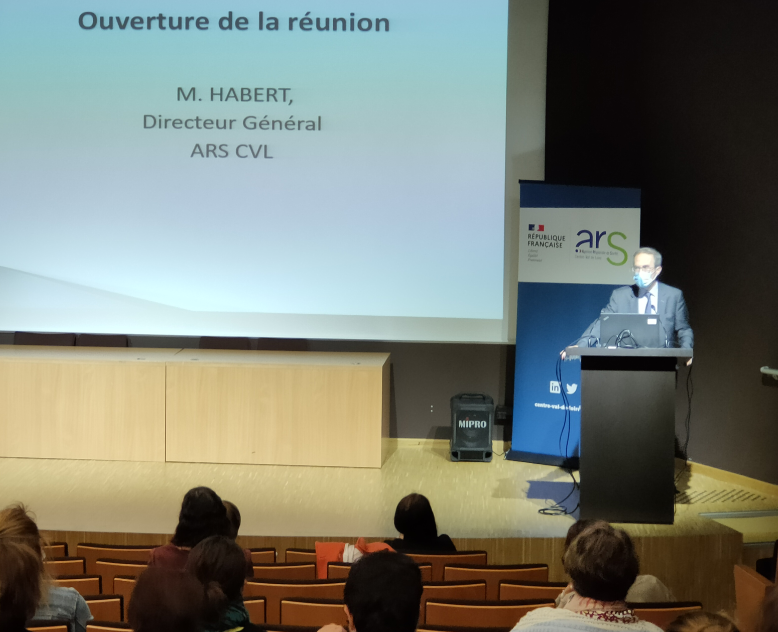 ARS_CVDL's tweet photo. [#hygiene] Le Directeur général de l'ARS, Laurent Habert, a ouvert ce matin la réunion de lancement de l'Equipe territoriale d'hygiène médico-sociale en Centre-Val de Loire.
Participation du CPIAS, d'IDE de l'équipe mise en place, des établissements... https://t.co/l7bXFJRCtx