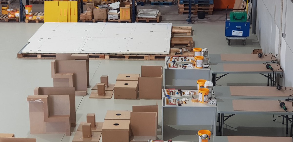 pizarro_diez's tweet photo. @SikaSpain Academia de lamina sintetica de TPO en nuestras instalaciones de Sika en Sevilla .
Tres dias de formación  para  nuestros clientes de la zona . https://t.co/EIuOUGf53F