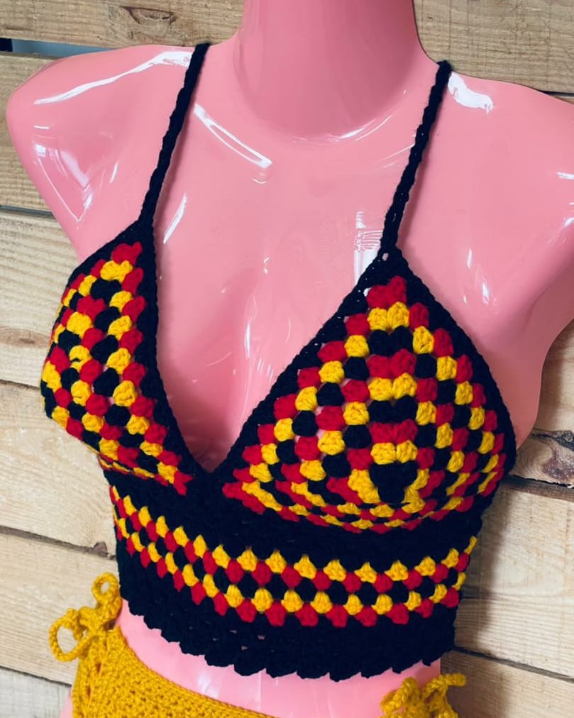 _CraftingAround's tweet photo. Handmade
🇺🇬 Bralette 🇺🇬 

Can be made in any colours you like.
30k only. 

WhatsApp 0784612417 to order. https://t.co/cPkfoO2SvD