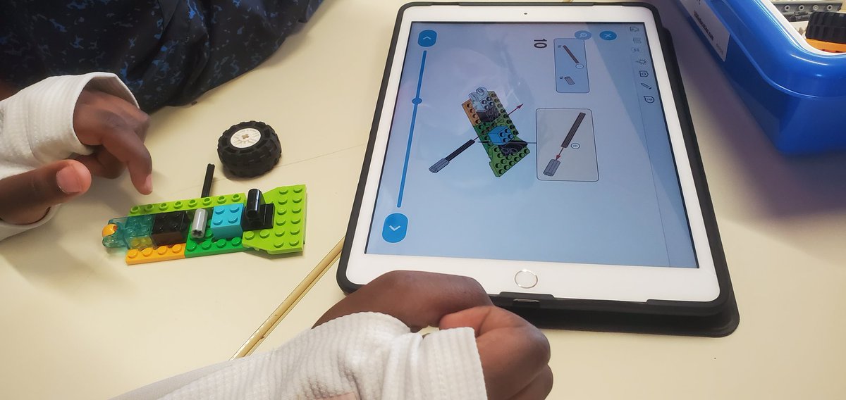 explometierstv's tweet photo. RT @DANEVersailles RT @CyrilChartr: [#CodeWeek] Arrêt du #robotiktour à l'école La Dimancherie de @LesUlisOfficiel. Découverte de #BlueBot, @SpheroEdu, @LEGO_Education, @SAMLabs et Dash.

CC @IEN_num_91 @DANEVersailles @eu_Robotics @CodeWeek_FR @Edu_Num … https://t.co/hpqqM58JDu