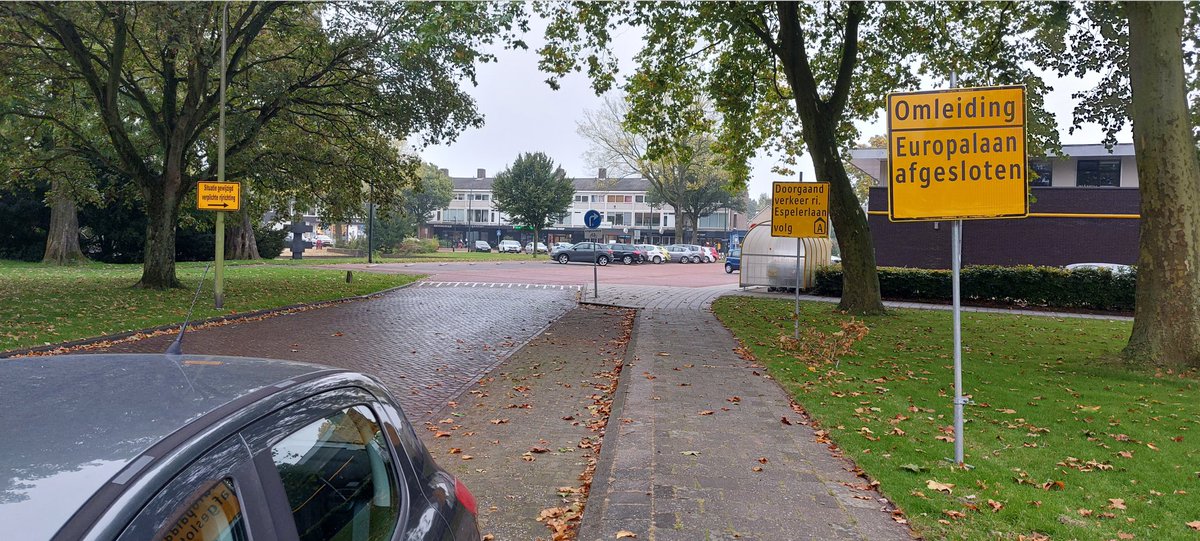 jhheld's tweet photo. @GemeenteNOP is het mogelijk om hier op de scandinavielaan de omleiding duidelijker wordt aangegeven? Zodat je niet volgens de borden tegen het eenrichtingsverkeer in moet? https://t.co/omjeqR3uCz