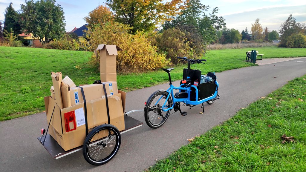 time_is_up_md's tweet photo. Upgrade auf Version 2.0, jetzt mit Leiterrahmen aus Nutprofilen. Probefahrt erfolgreich absolviert, Zwischenfälle 0. Dann kann's die Tage an Kosmetik und Leichtbau gehen. #carryshitolympics #hinterher @ADFC_MD @MDradelt @kkklawitter @BullittMister @CarryShitOlympx @HinterherCom https://t.co/z5eQcODxbN