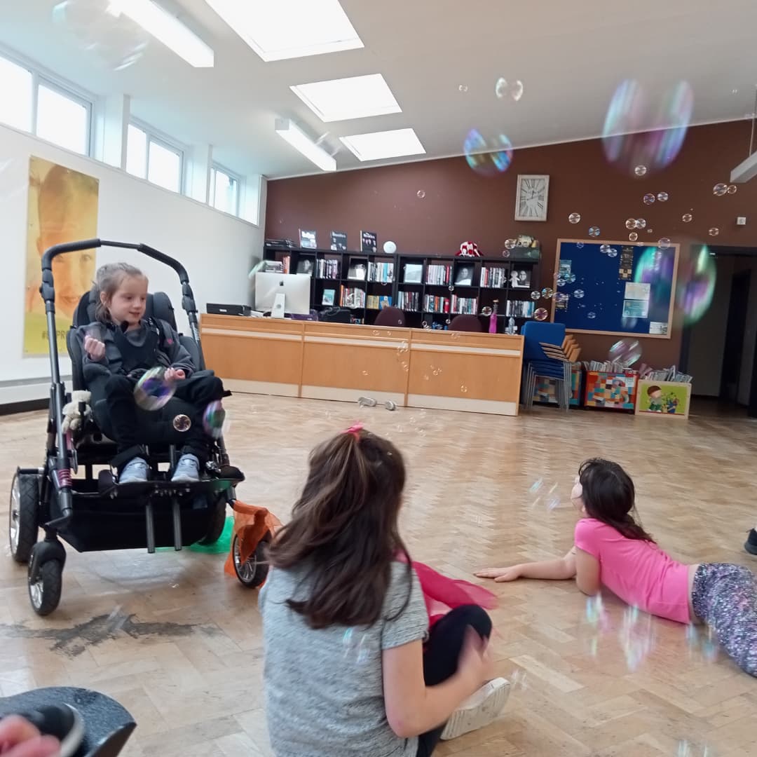 Divine Days Dance (@divinedaysdance) on Twitter photo We had great fun at Saturday club last week exploring a virtual safari and playing with bubbles ππ₯° <a href="/KatieWh63260421/">Katie Whitehead</a> <a href="/ArtzCentre/">Artz Centre</a> We had great fun at Saturday club last week exploring a virtual safari and playing with bubbles ππ₯° <a href="/KatieWh63260421/">Katie Whitehead</a> <a href="/ArtzCentre/">Artz Centre</a>