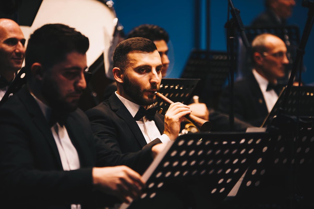 ArmPhilharmonic's tweet photo. 🎶 VELKÉ FINÁLE
Arménská hudba v podání Arménské filharmonie. Mansrurjan / Terterjan / Chačaturjan. Takový byl závěrečný večer letošního ročníku festivalu ve vyprodaném Janáčkově divadle.

✔️ Eduard Topchjan - Conductor 

#LucaRanieri_viola #armphilharmonic #EduardTopchjan https://t.co/9jcXnJxYa7