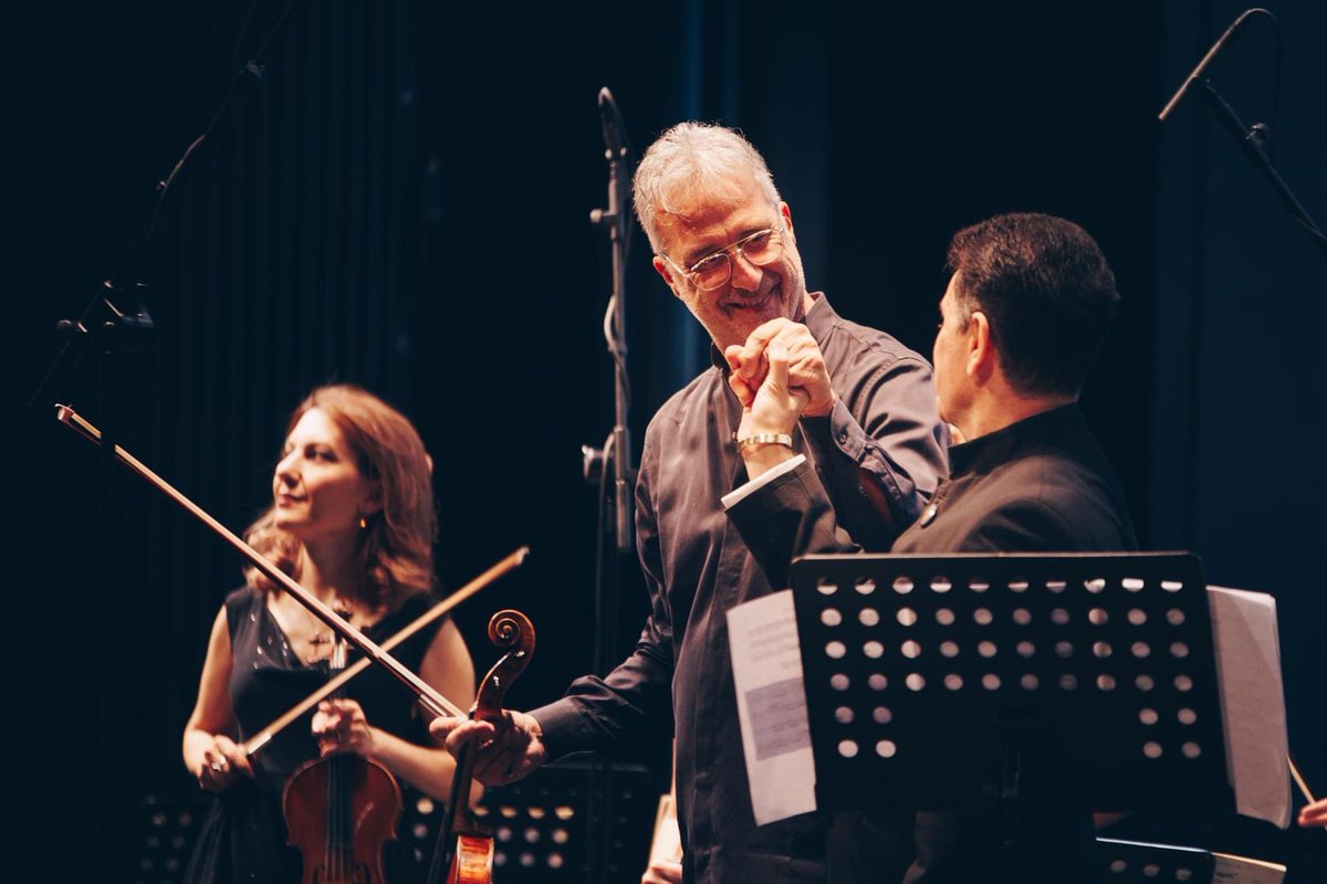 ArmPhilharmonic's tweet photo. 🎶 VELKÉ FINÁLE
Arménská hudba v podání Arménské filharmonie. Mansrurjan / Terterjan / Chačaturjan. Takový byl závěrečný večer letošního ročníku festivalu ve vyprodaném Janáčkově divadle.

✔️ Eduard Topchjan - Conductor 

#LucaRanieri_viola #armphilharmonic #EduardTopchjan https://t.co/9jcXnJxYa7