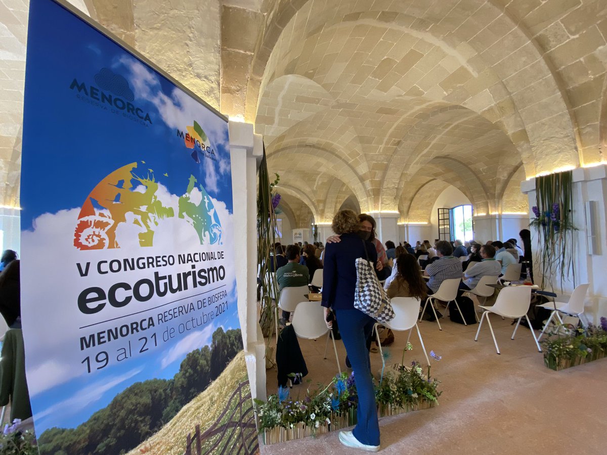 Arranca el V Congreso Nacional de #Ecoturismo en <a href="/MenorcaBiosfera/">Menorca Reserva de Biosfera</a> con un sentido recuerdo a los compañeros/as de <a href="/LaPalmaBiosfera/">La Palma Biosfera</a> ❤️ ¡Qué bueno regresar a la presencialidad! Muchas ganas de #congresoecoturismo21